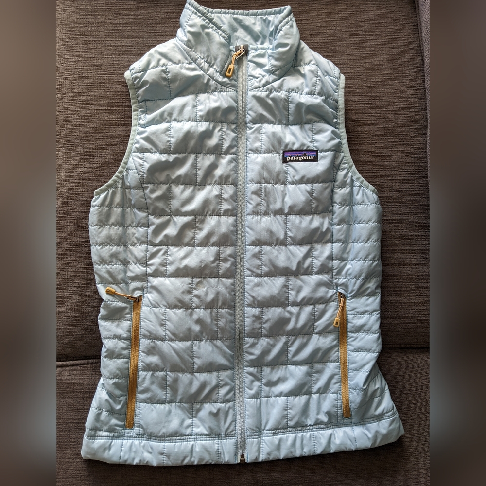 Patagonia women's puff vest - pale blue, Size XS